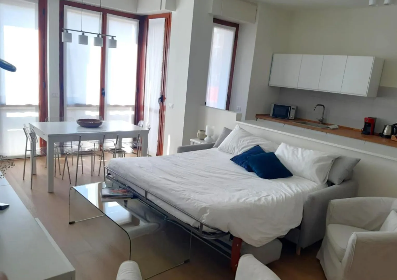 Apartment Charming Towers Guest House-Apartment Milan Italy